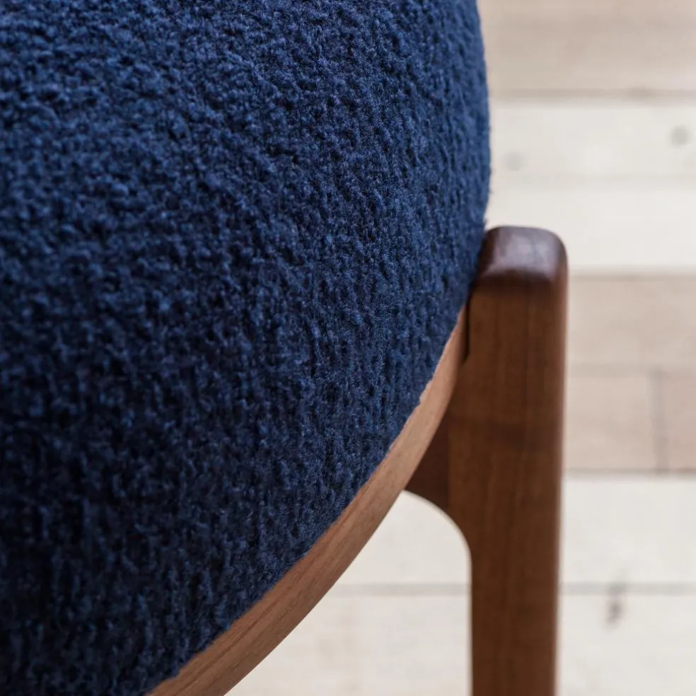 RF1903F Sideways Fußhocker