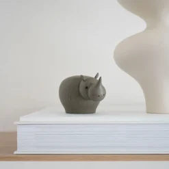 Rina Rhinoceros Holzfigur
