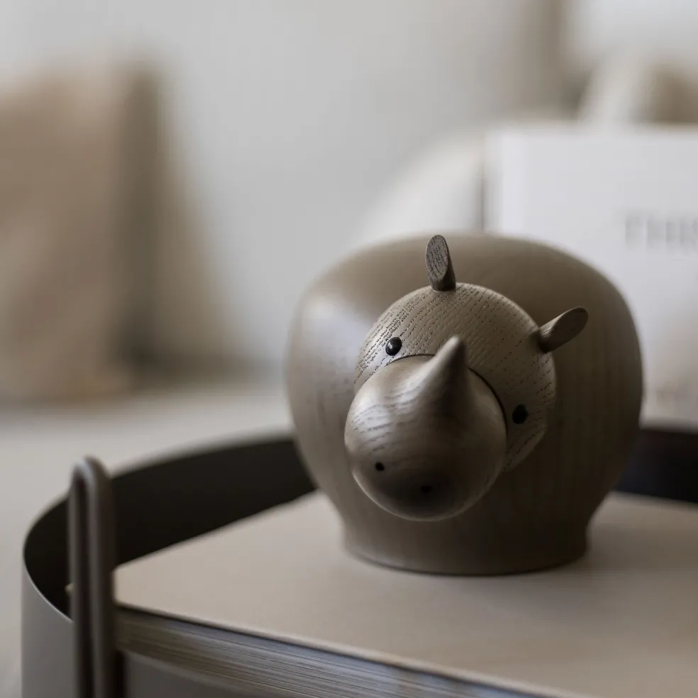 Rina Rhinoceros Holzfigur