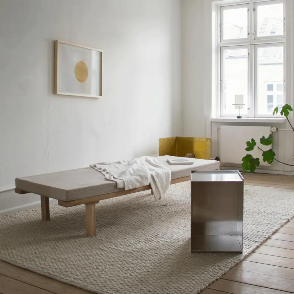 Rivet Beistelltisch 32,8x48x32,8cm