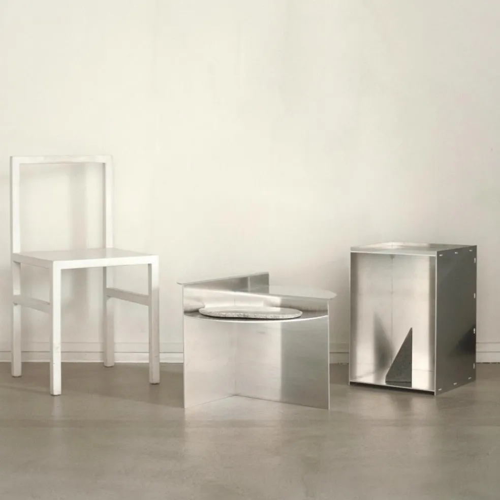 Rivet Beistelltisch 32,8x48x32,8cm