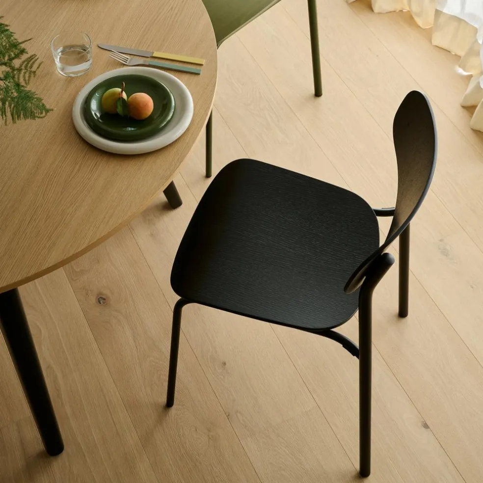 S 243 Stuhl Monochrom