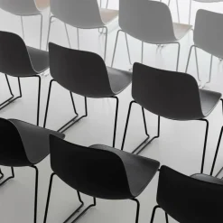 Seela S310 Stuhl Kufengestell Schwarz