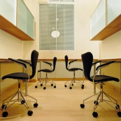 Serie 7™ Dreharmlehnstuhl / Bürostuhl