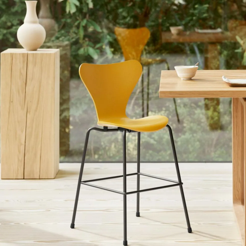 Serie 7™ Juniorstuhl Braun Bronze