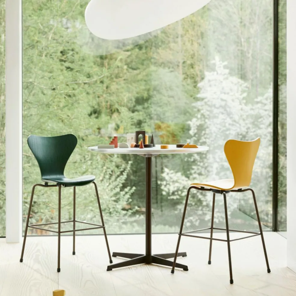 Serie 7™ Juniorstuhl Braun Bronze