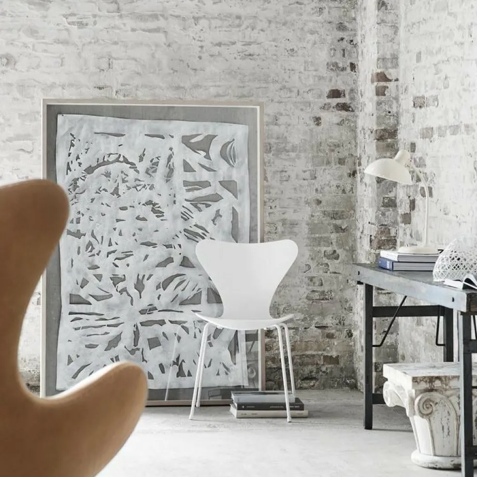 Serie 7™ Stuhl gefärbte Esche Monochrom