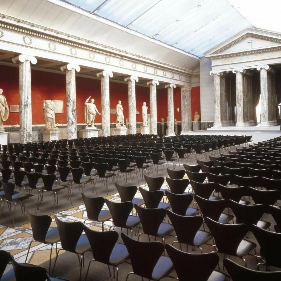 Serie 7™ Stuhl gefärbte Esche Gestell Verchromt 4er Set