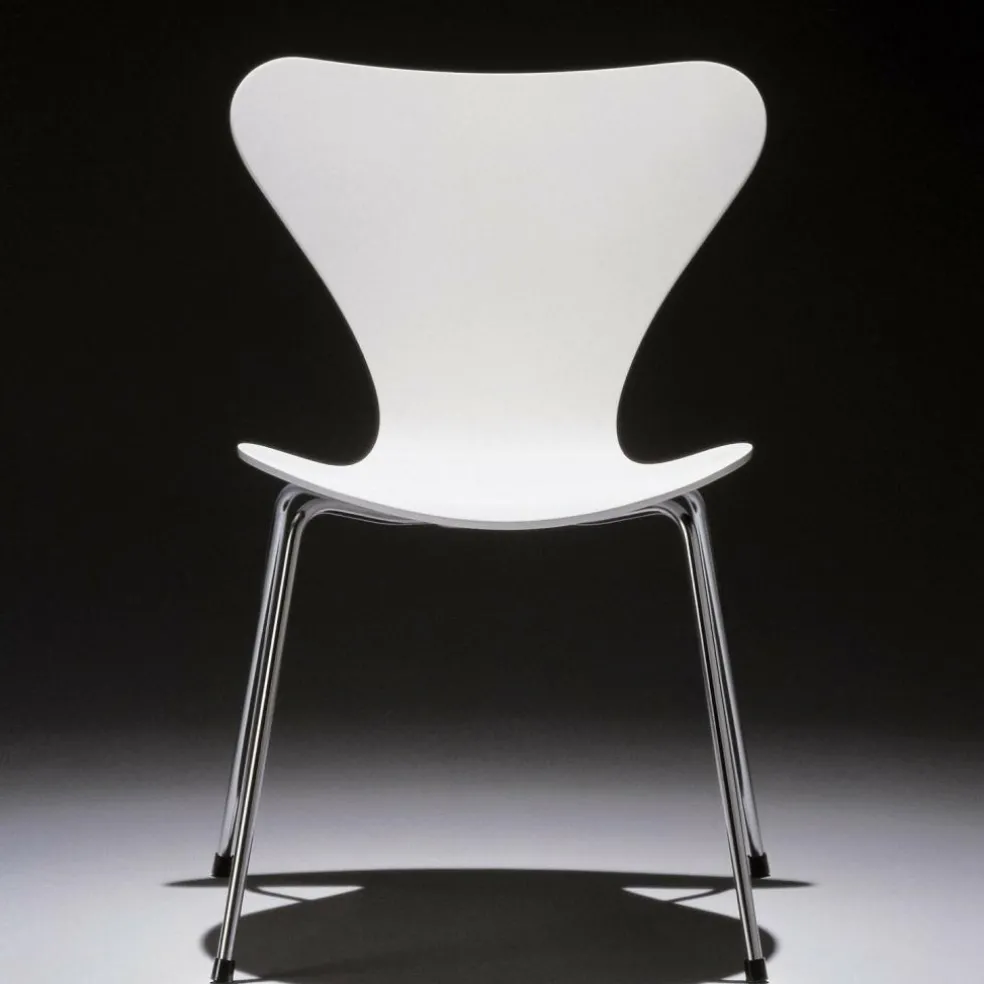 Serie 7™ Stuhl lackiert