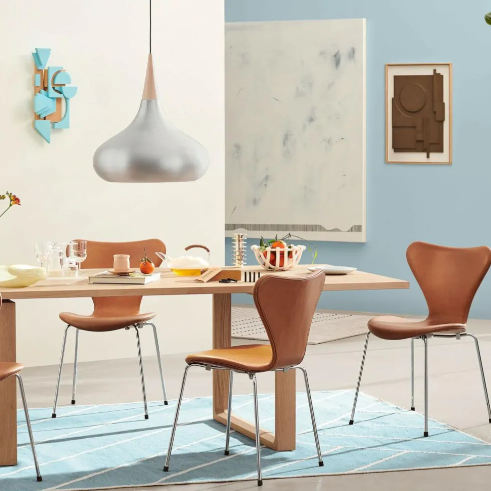 Serie 7™ Stuhl Leder vollgepolstert