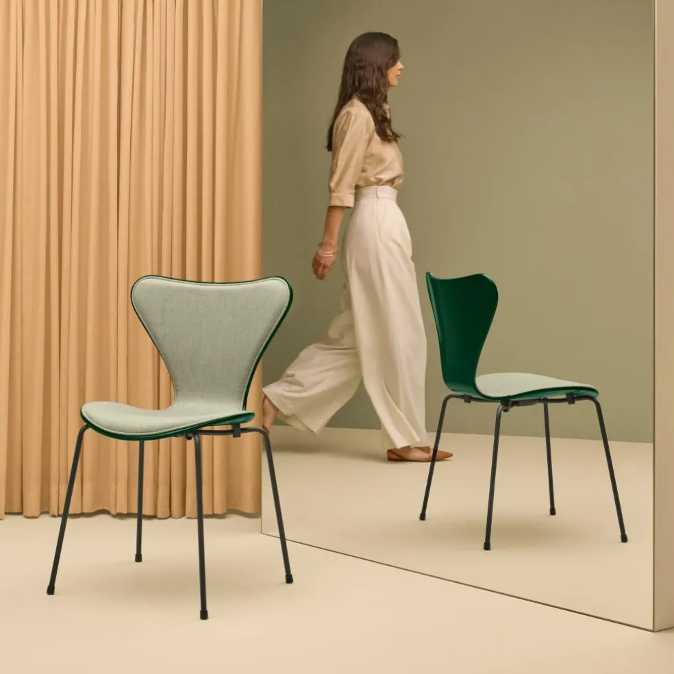 Serie 7™ Stuhl Vorne gepolstert Braun Bronze