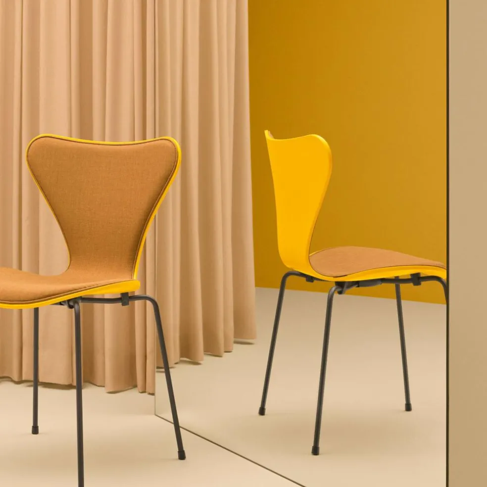 Serie 7™ Stuhl Vorne gepolstert Braun Bronze