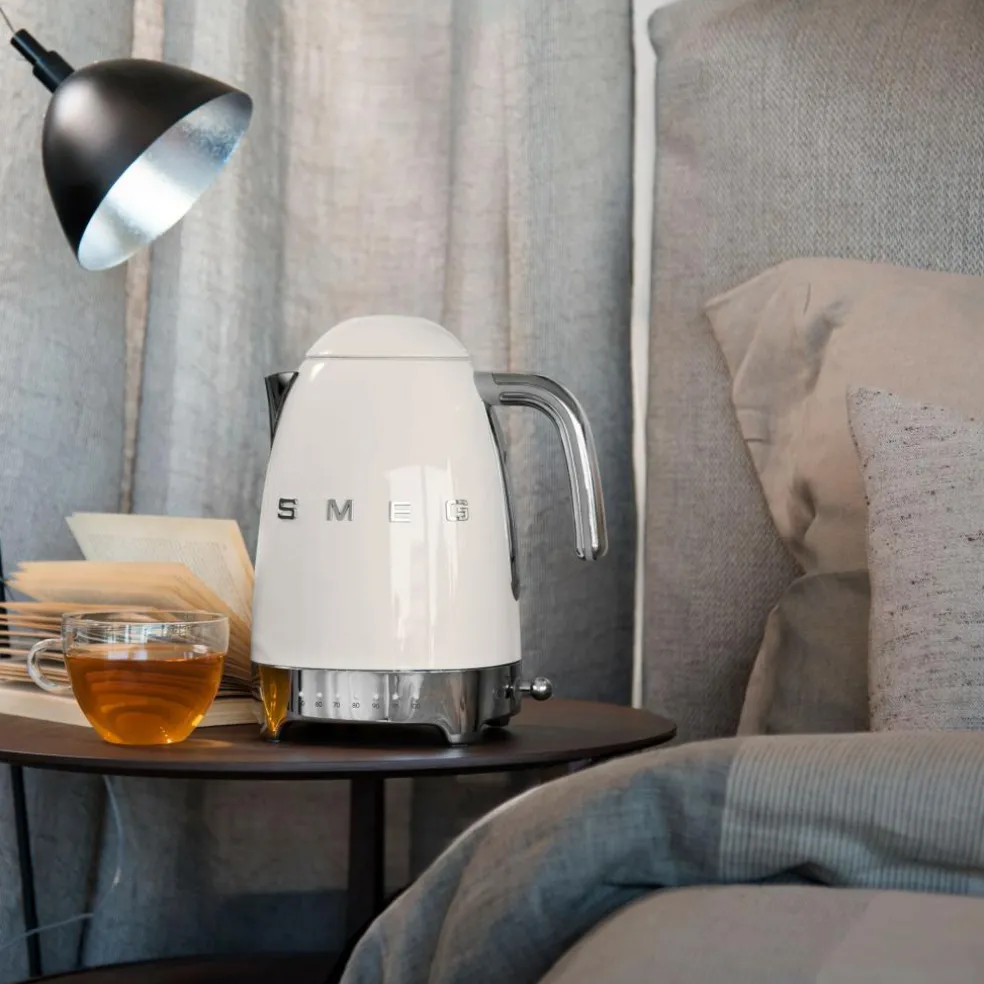 SMEG KLF04 Wasserkocher variable Temperatur 1,7L