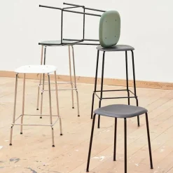 Soft Edge 85 Barhocker hoch Gestell Stahl schwarz