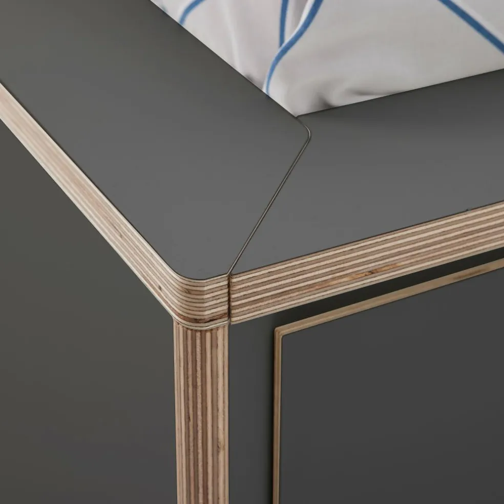 Spaze Einzelbett mit hohem Kopfteil 90x200cm