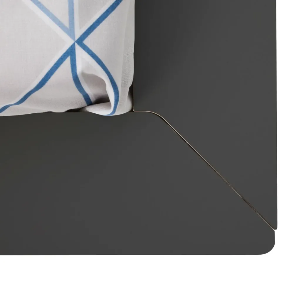 Spaze Einzelbett mit hohem Kopfteil 140x200cm