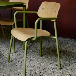 Studie Armlehnstuhl Eiche