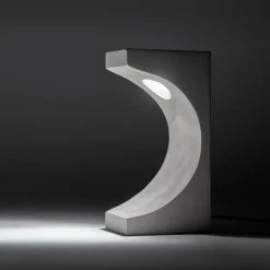 Tangent Tischleuchte