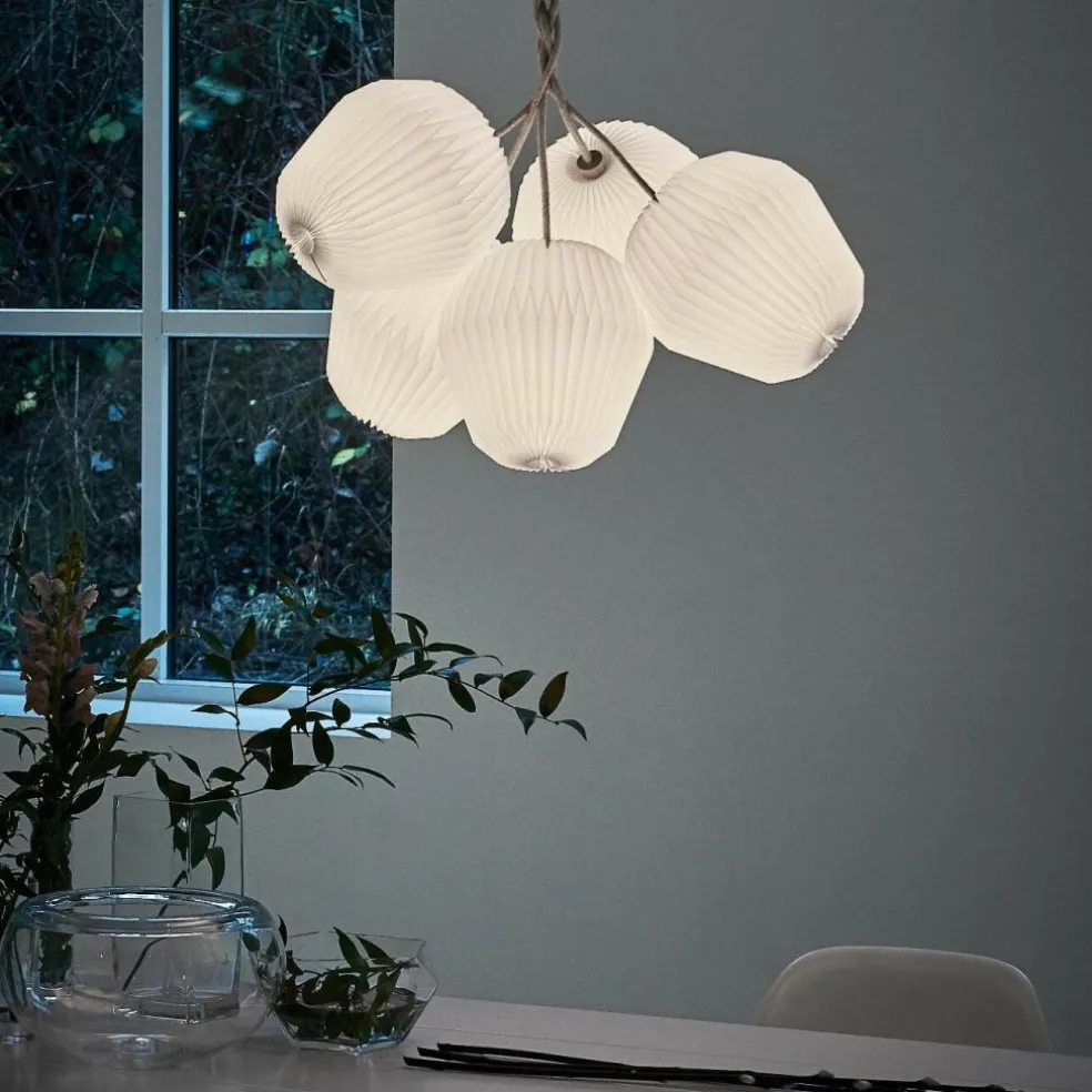 The Bouquet Pendelleuchte mit 5 Schirmen