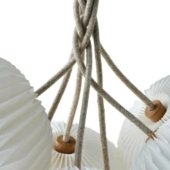 The Bouquet Pendelleuchte mit 5 Schirmen