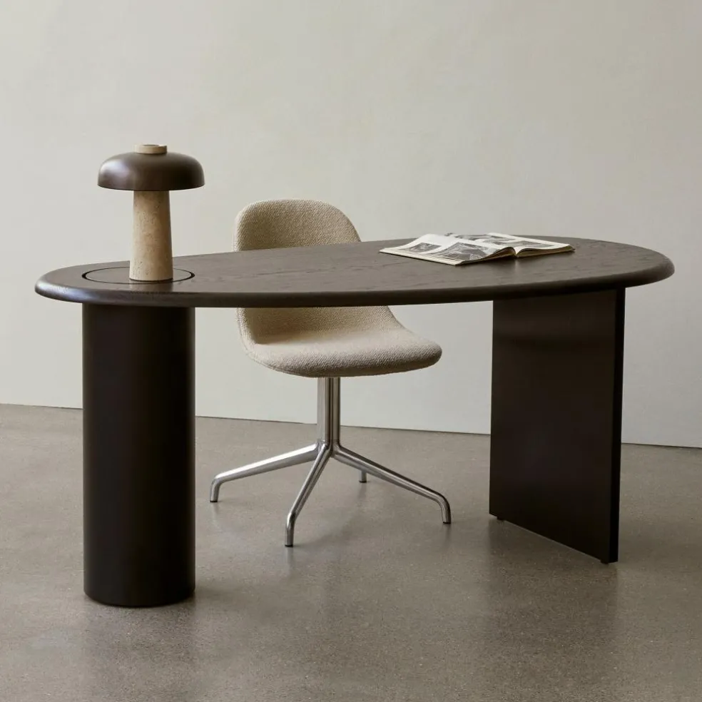 The Eclipse Schreibtisch