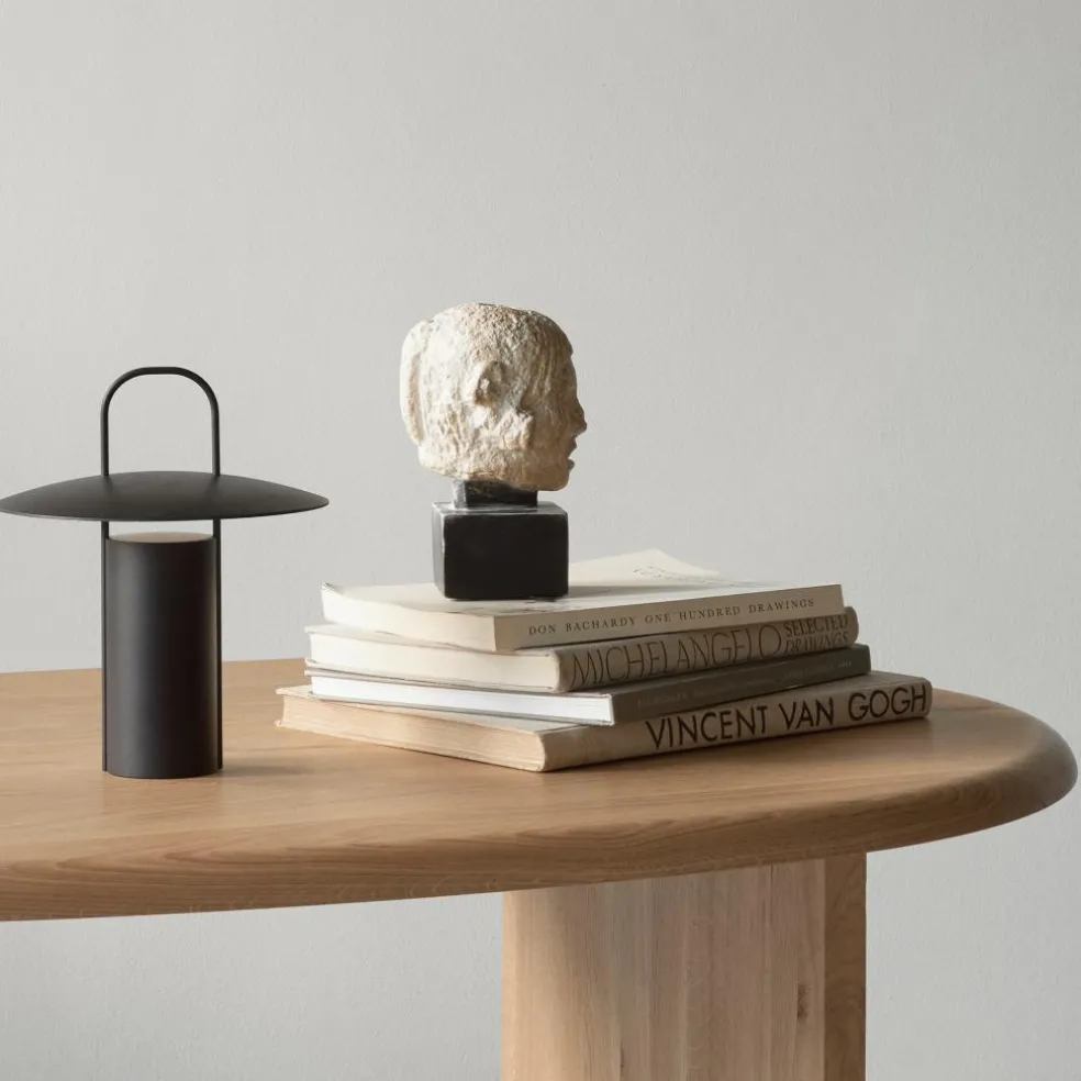 The Eclipse Schreibtisch