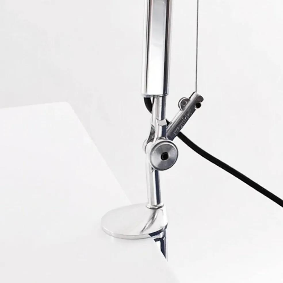 Tolomeo Tavolo Pure Integralis LED Schreibtischleuchte mit Tischklemme