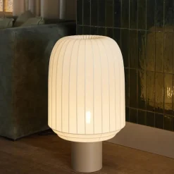 Tradition Bodenleuchte