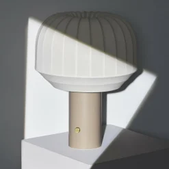 Tradition Tischleuchte