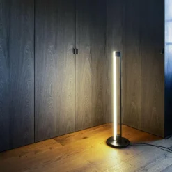 Tube Light Stehleuchte