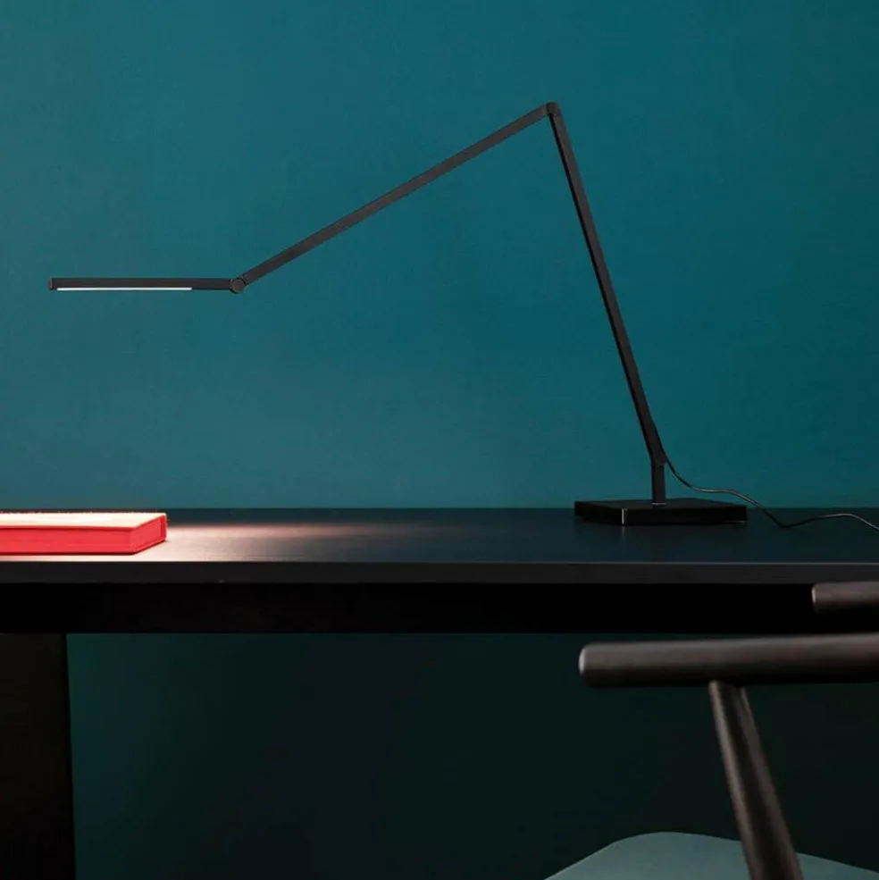 Untitled Linear LED Schreibtischleuchte mit Fuß