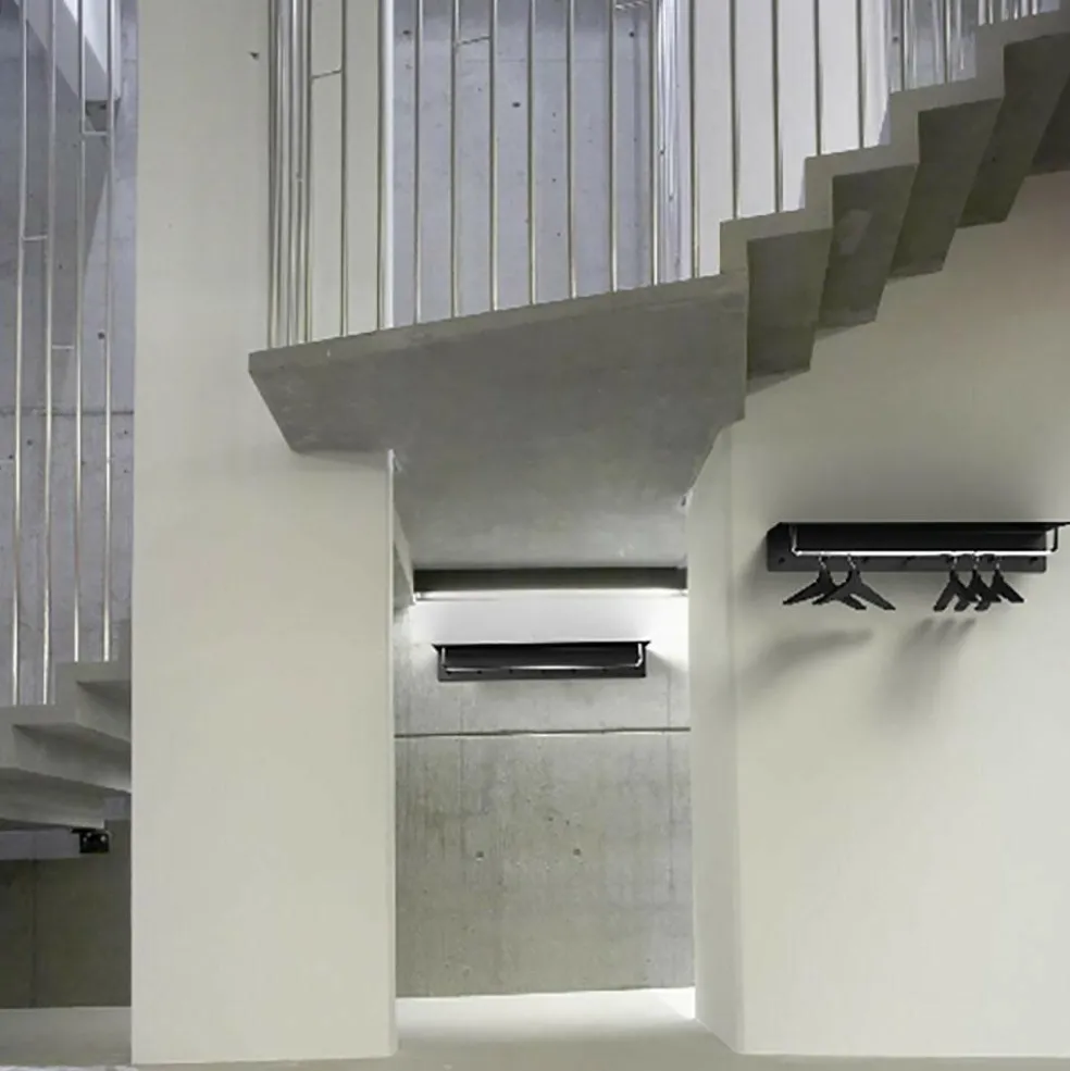 Unu Wandgarderobe mit 6 Haken & Stange