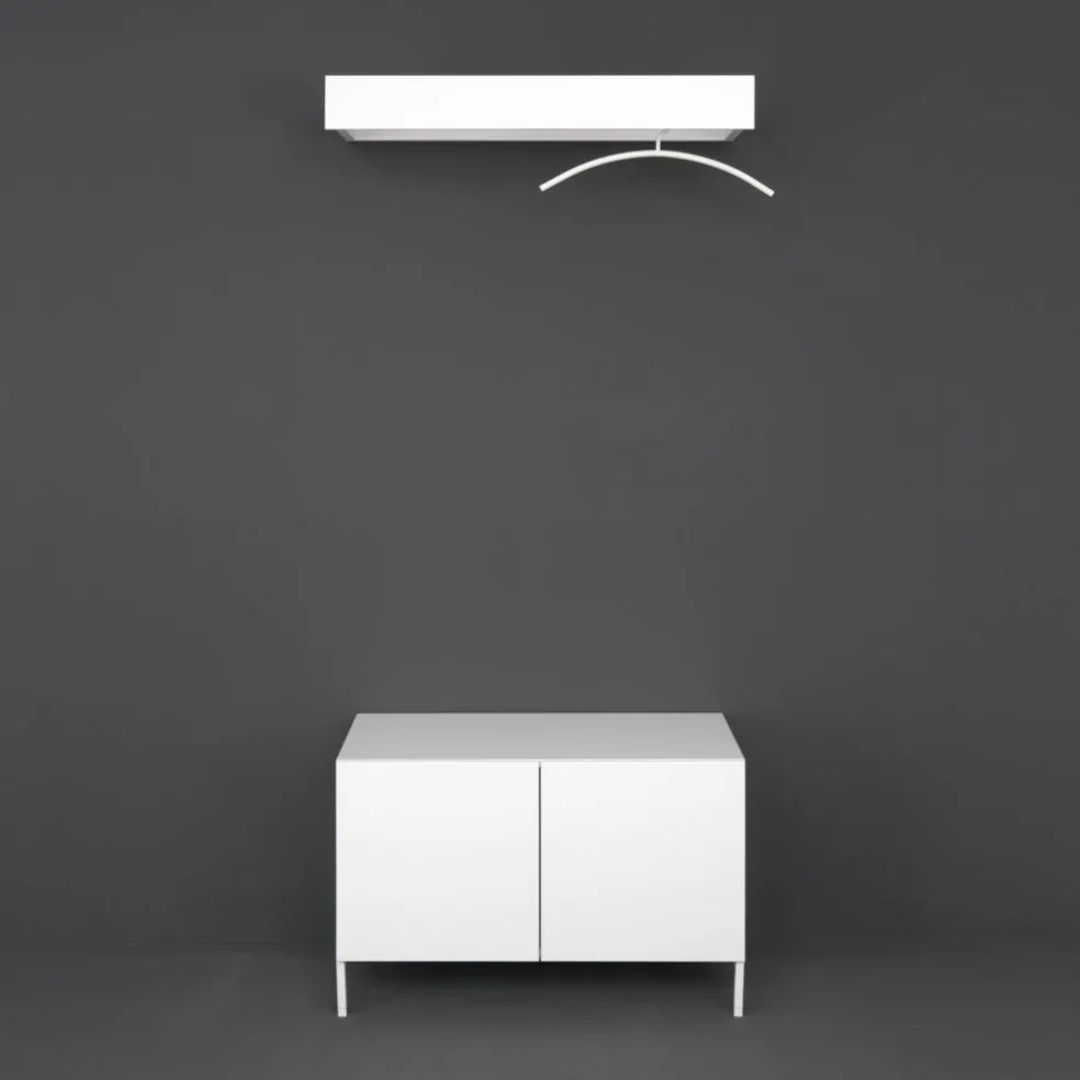 Urban Minimalist Garderobe