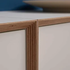 Vertiko Ply Three Regal