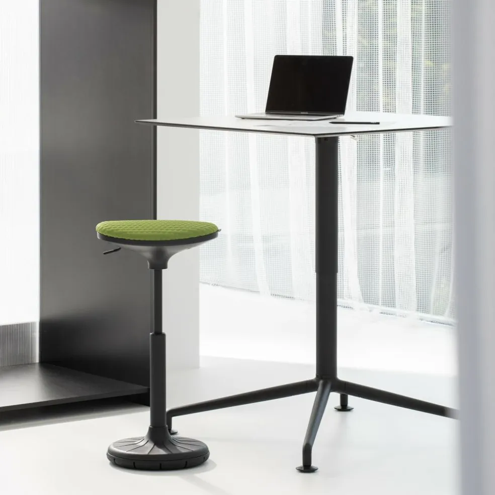 W3 3D Hocker Fußsohle schwarz