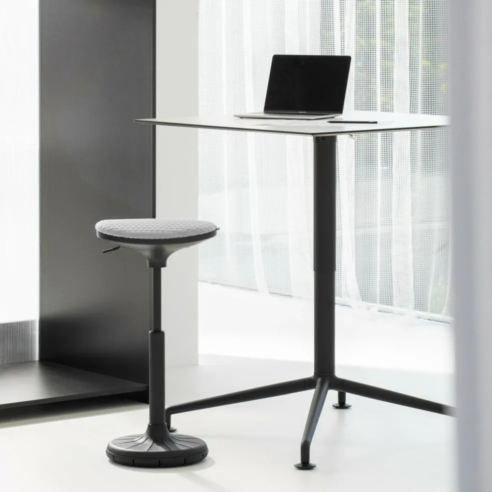 W3 3D Hocker Fußsohle schwarz