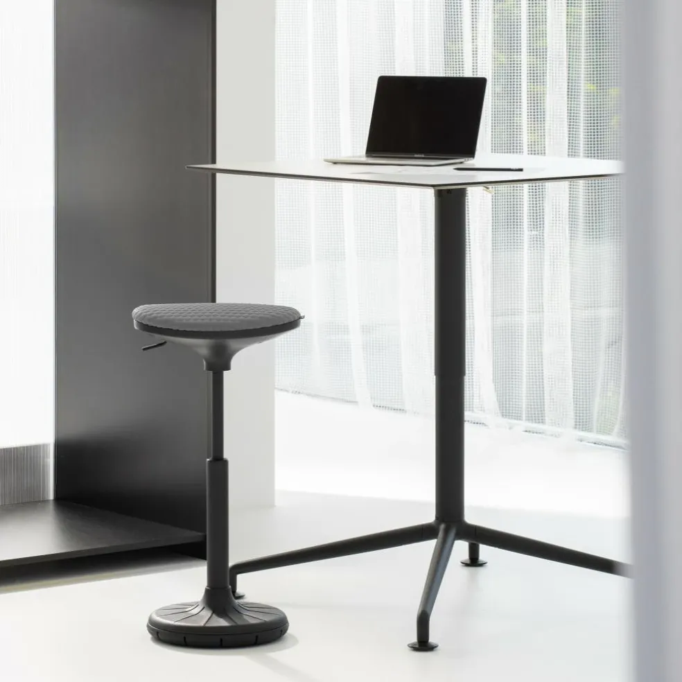 W3 3D Hocker Fußsohle schwarz