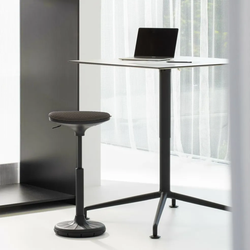 W3 3D Hocker Fußsohle schwarz