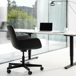 W-Club Sessel Leder Rollengestell