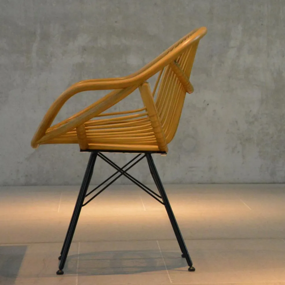 Yara Rattan Armlehnstuhl