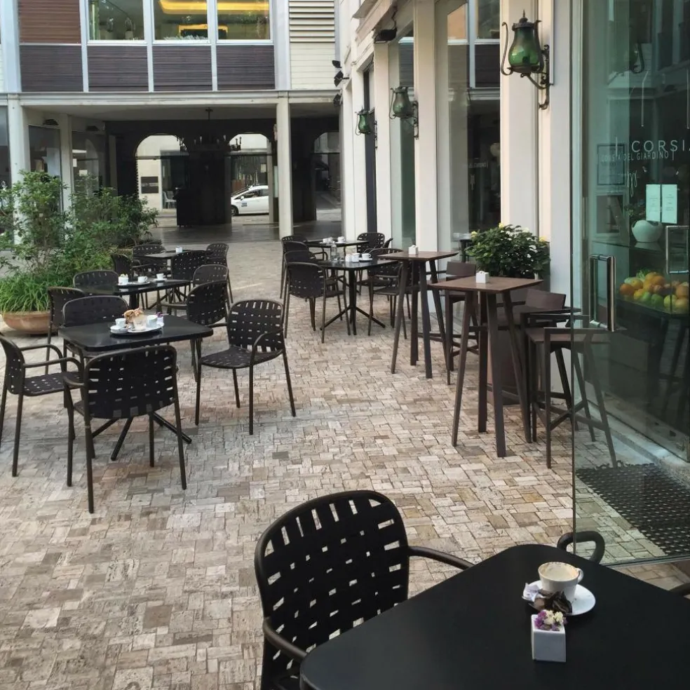 Yard Gartenarmlehnstuhl