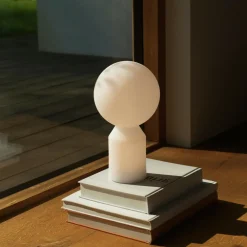 Yo LED Tischleuchte mit Akku