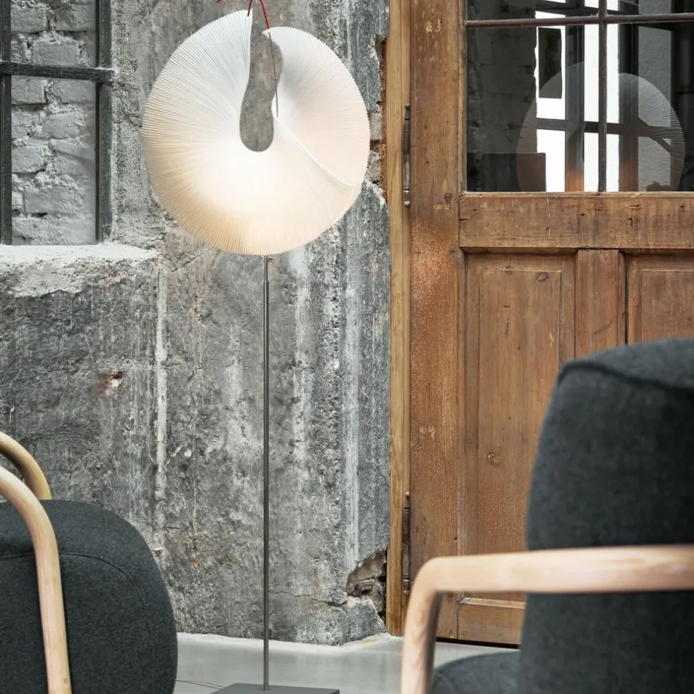 Yoruba Rose LED Stehleuchte